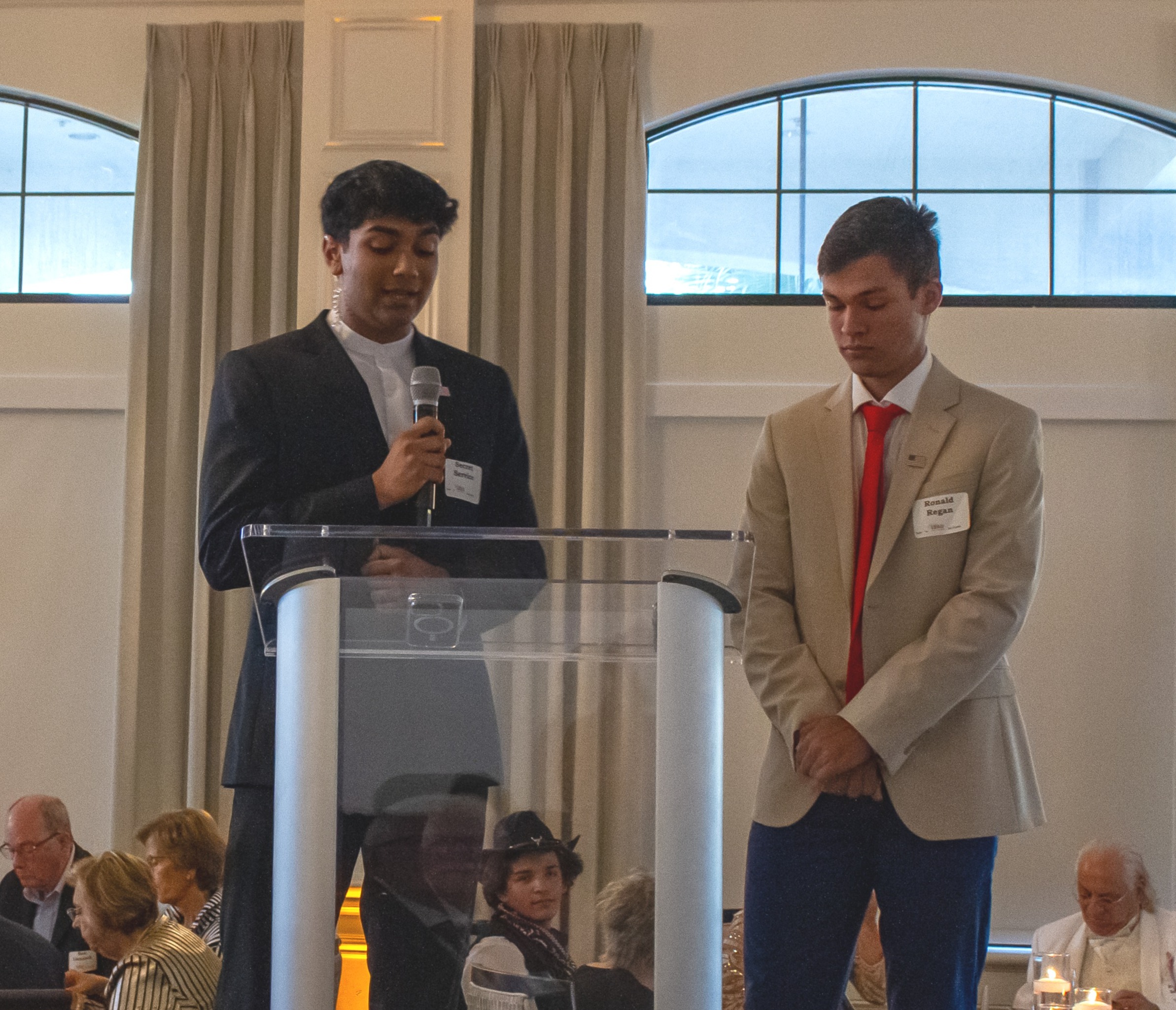 Akshar-Patel-Secret-Service-agent-gives-a-speech-with-LEAD-Estero-President-Jeffery-Stevens-Ronald-Reagan