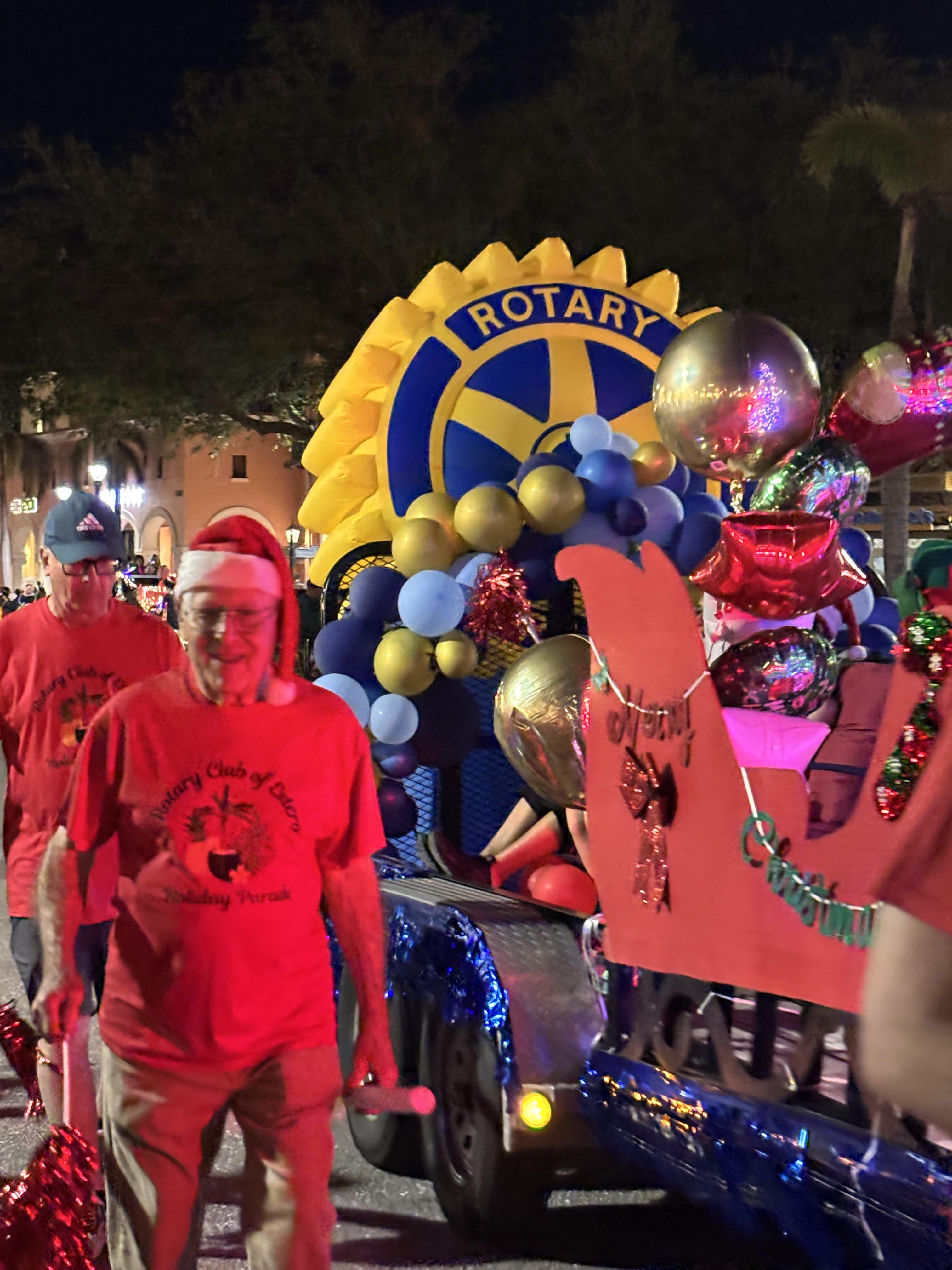 Members-of-Rotary-with-their-parade-float