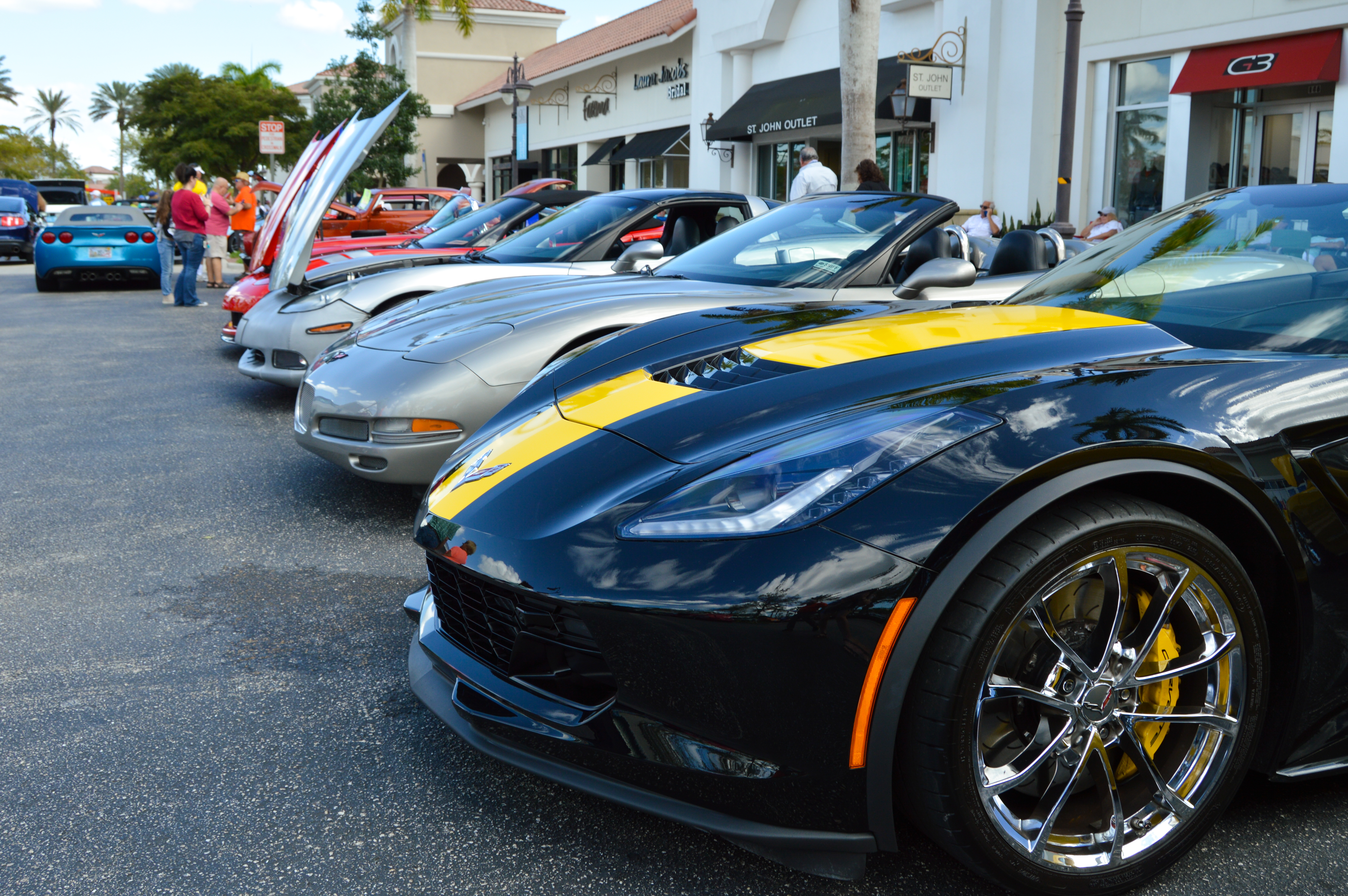 Car-Show-General-Scene