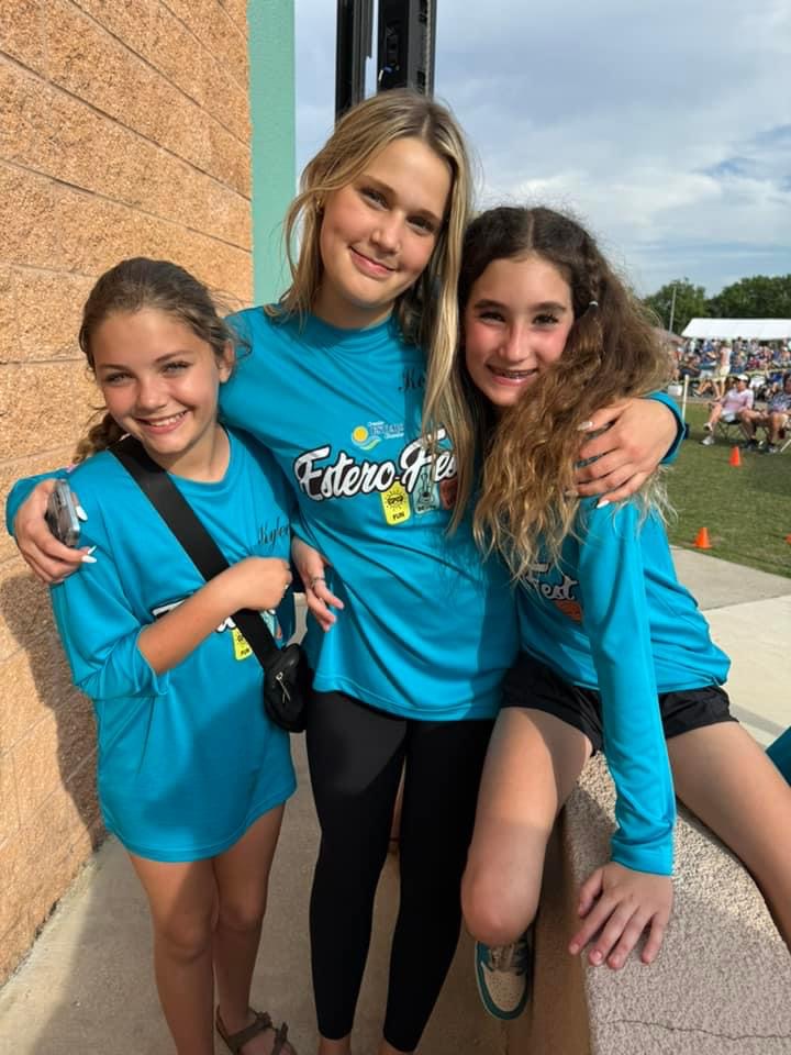 Kylee-Pavich_-Kenzie-Pavich-and-Juliana-Pavich-photo-by-Joni-Pavich