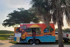 1_Delicious-food-truck-at-Light-Up-Estero